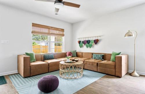 Columbia House | WeCo Duplex -8 BR- Sleeps 16
