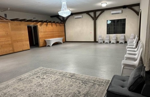 East Palatka Resort | Wedding venue Resort with WiFi and AC in charming East Palatka