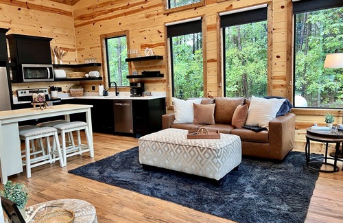 Pickens Cabin | Weekend in the Woods: The Perfect Romantic Getaway