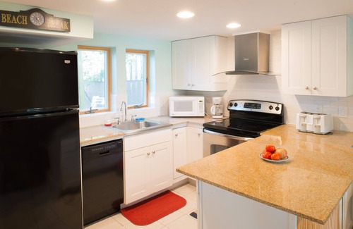 Beach Haven Cottage | Weekly and Monthly Rental Available in Cozy, Backyard Cottage