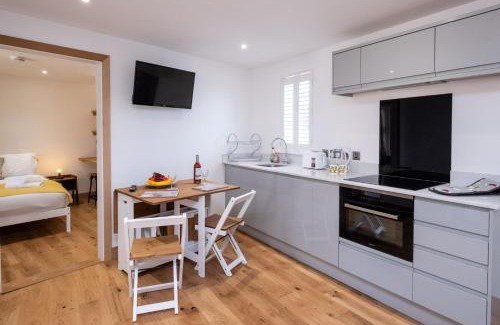 Pettistree Apartment | Weeping Willow - Three Tuns Apartments, Pettistree, Wickham Market - by Aldeburgh Coastal Cottages