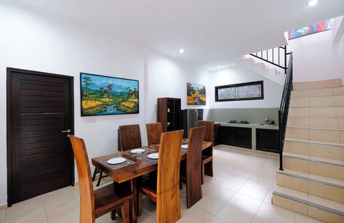 Kutuh Kaja Villa | Wegy House-3BR in the center of Ubud Whit Private Pool In the Jungle