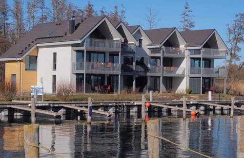 Plau am See Apartment | Weisses Haus Plau - Lake view apartment - SUITE with terrace