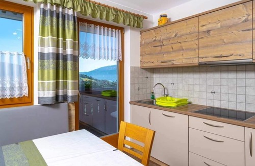 San Lorenzo di Sebato Apartment | Welcome to our Pirchnerhof - large apartment