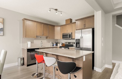 Airdrie House | WELCOME TO A MAGNIFICENT HOME IN AIRDRIE