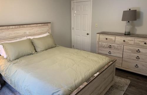 Mount Marion House | Welcome to Harmony Hills (pool, hot tub, gym)