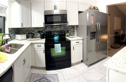 Southside House | Welcome to Jacksonville's Serene Retreat! Tranquil, quiet, and relaxing!