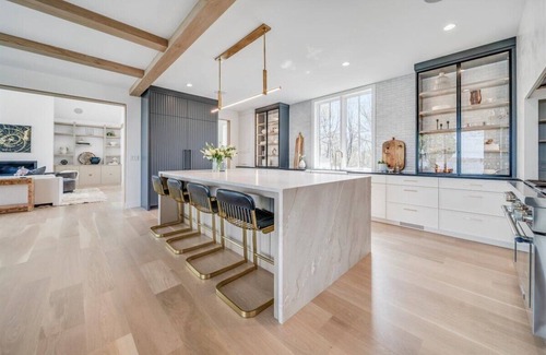 Excelsior Cabin | Welcome to LakeHus - Luxury Urban Lake Home on coveted Lake Minnewashta