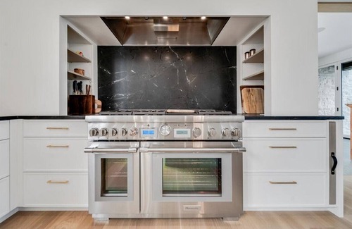 Excelsior Cabin | Welcome to LakeHus - Luxury Urban Lake Home on coveted Lake Minnewashta