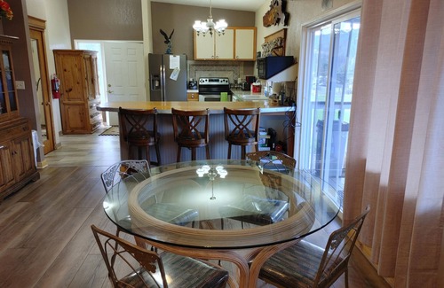Lenore Cabin | Welcome to Lenore Lodge, located along the wild & scenic Clearwater River.