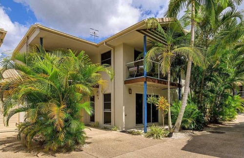 Tin Can Bay House | Welcome to "Once Upon A Tide"