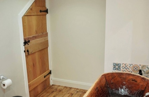 Crieff Cottage | Welcome to our cosy boutique stay located in a wonderful market town