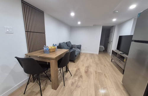 Waterloo House | Welcome to our cozy place near RIM Park, Universities and Uptown Waterloo!