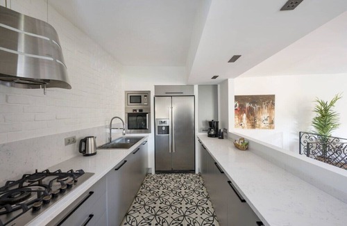 Rumeli Hisari House | Welcome to our lovely safe haven duplex home tucked away in our peaceful green patio