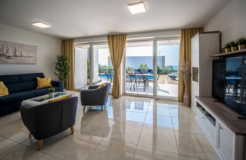 Kolanjski Gajac House | Welcome to Pag-Novajla - Look forward to a family vacation.