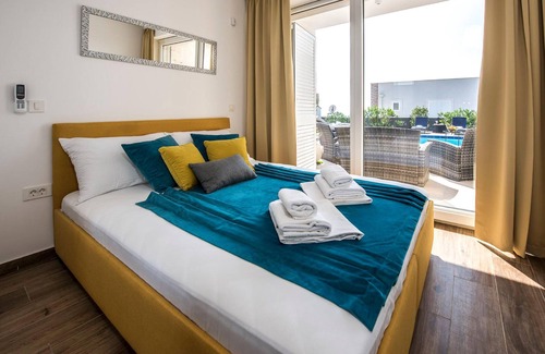 Kolanjski Gajac House | Welcome to Pag-Novajla - Look forward to a family vacation.