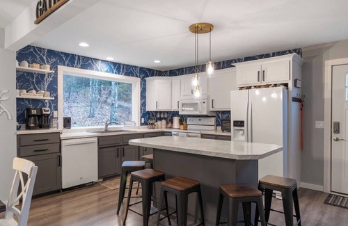 Branson Cabin | Welcome to the Bluebird Bungalow!