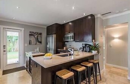 Wilton Manors House | Welcome to The Bungalow, A Charming, Quaint Oasis with Superb Location!