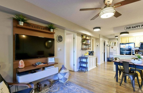 Notch Estates Condo | Welcome to the Honeybee Condo