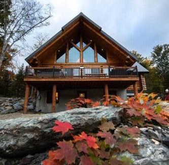 Saint-Philemon Ski Chalet | Welcome to the JUNGLE - Log cabine - SPA