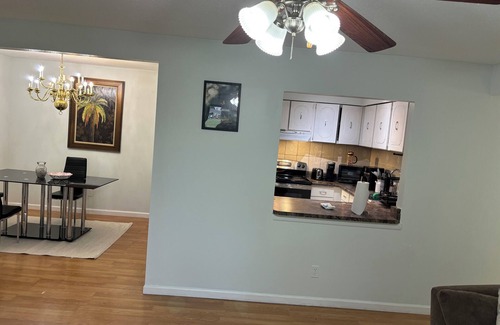 Mehlville Condo | Welcome to your ideal stay!