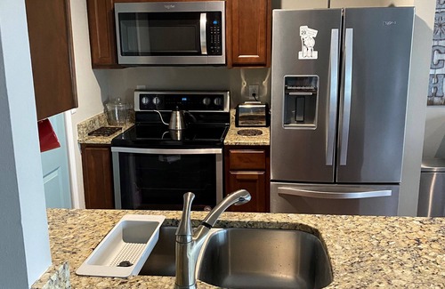 Navarre House | Welcome to Your New "HAPPY PLACE" on your Island get away!