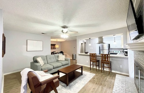West Arlington Condo | Welcoming all Traveling Professionals - 30 day stays