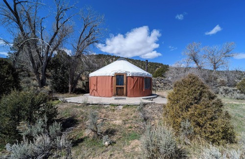 Panguitch Apartment | Welcoming Yurt in Panguitch with stunning views