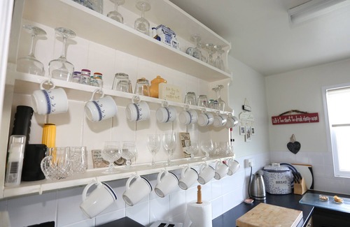 Irstead Cabin | Well-appointed, spacious 3 bedroom riverside cabin in tranquil Norfolk Broads.