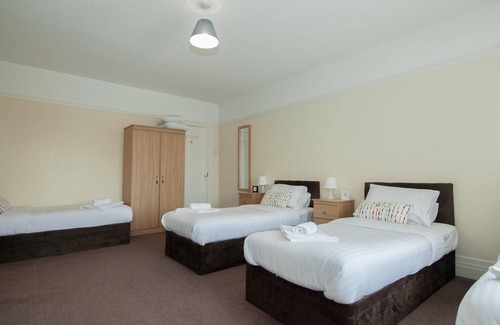 Bootle House | Well equipped large triple/family room 5@The Jolly