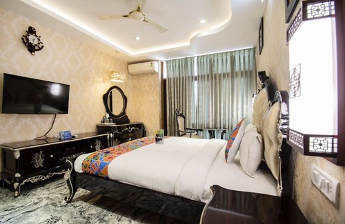 Guindy Hotel | Well Furnished Rooms&Near to Alandur Metro Station