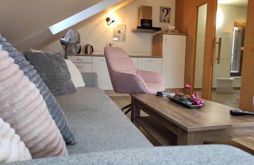 Plzen Condo | Wellness apartmán s vířivkou a saunou na pokoji