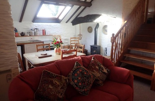 Machynlleth House | Welsh Countryside Retreat - Felin Crewi Cottages