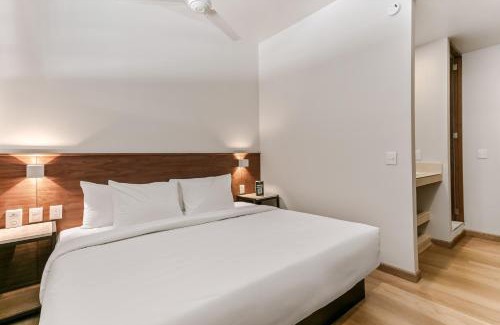 Downtown Queretaro Apartment | Wenceslao By Homirent