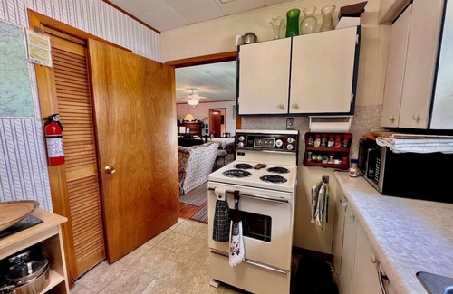 Utterson Cottage | WesFranOl Cottage on Three Mile Lake in Muskoka