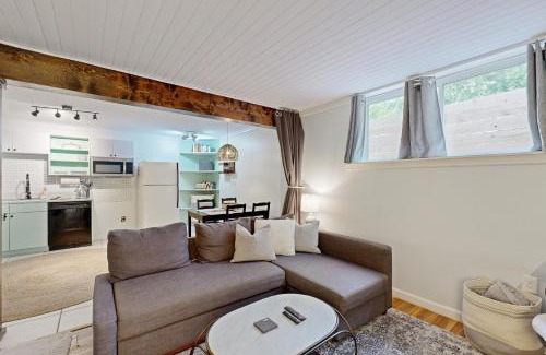 West Ashley House | West Ashley Abode