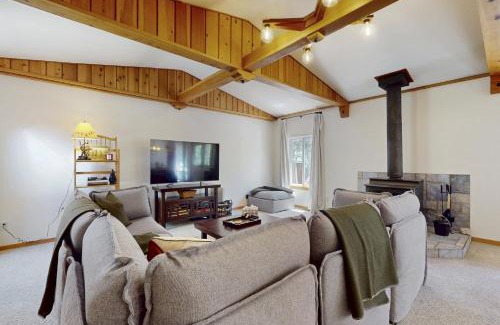 Donner Lake Woods House | West End Escape