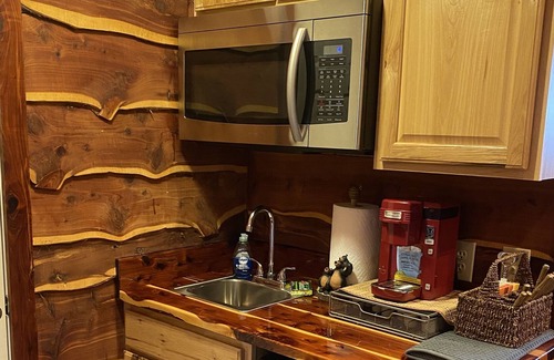 Oscar Cabin | West Haven Cabins - quiet country setting GRN