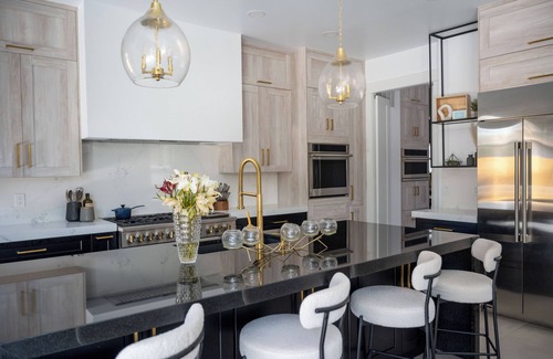 West Highland House | West Highlands 4 br/4.5 ba Modern Retreat with Mountain Views