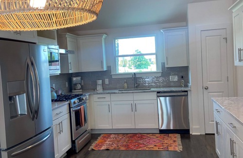 Charlotte Park House | West Nashville - 3 bed 2 bath newly renovated ranch style home
