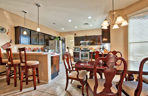 Fletcher Heights House | *West-Side Oasis Professionally sanitized