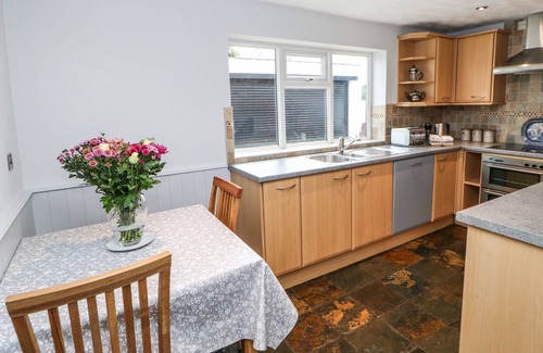 Melmerby Cottage | WEST VIEW, pet friendly, character holiday cottage in Ripon