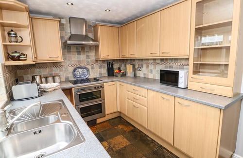 Melmerby Cottage | WEST VIEW, pet friendly, character holiday cottage in Ripon