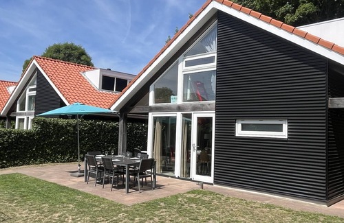 Westenschouwen Villa | Westerduyn 1 very comfortable contemporary villa in prime location