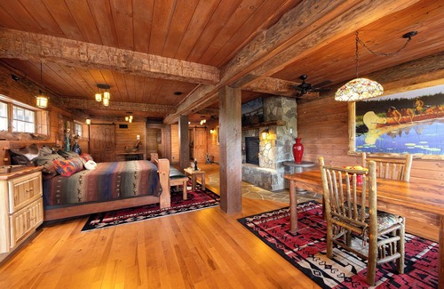 White Lake Resort | Western Barn Suite @ Driftwood Ranch - a Horse and Cattle Ranch - White Lake, NY