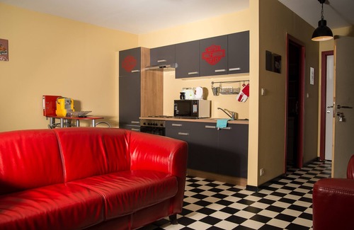 Chaudfontaine House | Western City