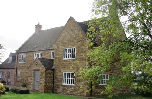 Moreton Pinkney Bed & Breakfast | Weston Hill Farm