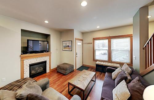 North Delridge House | Westside Escape