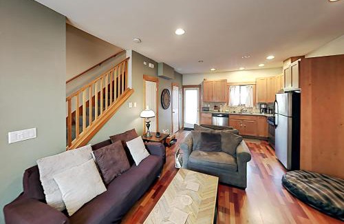 North Delridge House | Westside Escape
