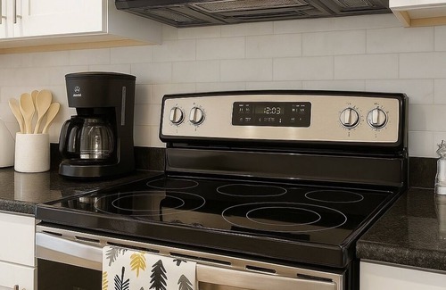 West New Haven Apartment | Westville Stay 2BR Near Yale Free Parking